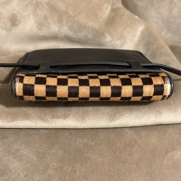 LOUIS VUITTON Damier Sauvage Gazelle Ponyhair Pochette - Picture 5 of 12